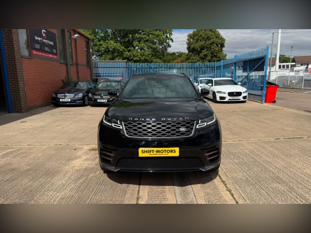 Land Rover Range Rover Velar 2.0 D240 R-Dynamic SE SUV 5dr Diesel Auto 4WD Euro 6 s/s 240 ps for sale in LEICESTER