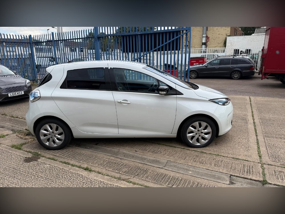 Renault Zoe 22kWh Dynamique Intens Hatchback 5dr Electric Auto Battery Lease 88 bhp for sale in LEICESTER