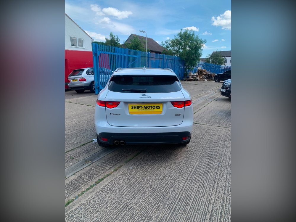 Jaguar F-Pace 2.0 D180 Prestige SUV 5dr Diesel Auto AWD Euro 6 s/s 180 ps for sale in LEICESTER
