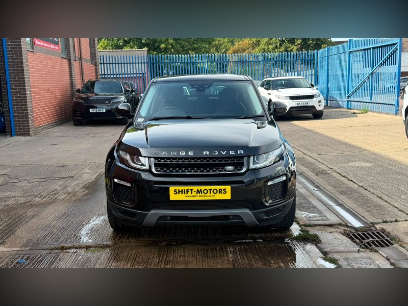 Black Land Rover Range Rover Evoque 2.0 TD4 SE Tech SUV 5dr Diesel Auto 4WD Euro 6 s/s 180 ps