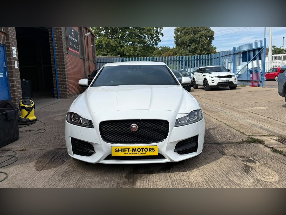 2016 Jaguar XF 2.0d R-Sport Saloon 4dr Diesel Auto Euro 6 s/s 180 ps