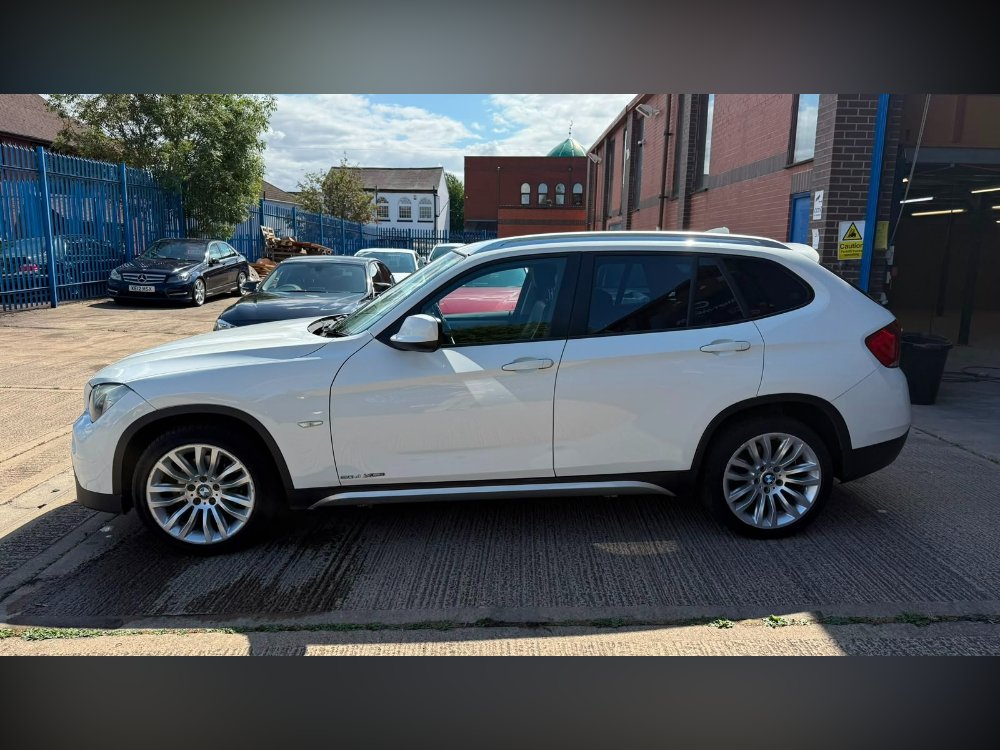 White 2010 BMW X1 2.0 20d SE SUV 5dr Diesel Steptronic xDrive Euro 5 177 ps in LEICESTER