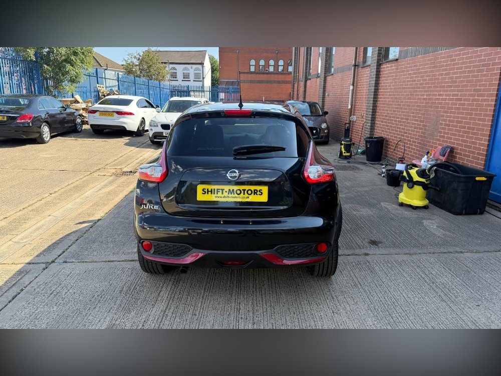 Black 2016 Nissan Juke 1.2 DIG-T Tekna SUV 5dr Petrol Manual Euro 6 s/s 115 ps in LEICESTER