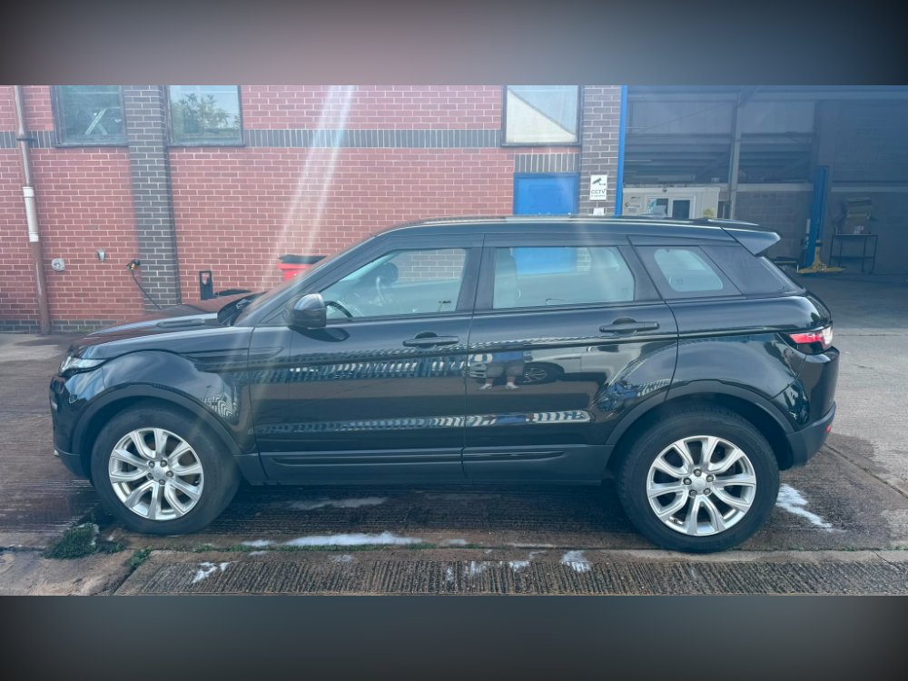 Land Rover Range Rover Evoque 2.0 TD4 SE Tech SUV 5dr Diesel Auto 4WD Euro 6 s/s 180 ps for sale in LEICESTER