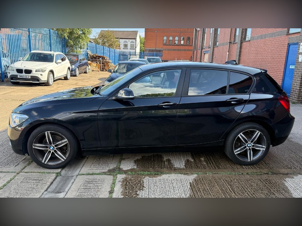 Black BMW 1 Series 1.6 118i Sport Hatchback 5dr Petrol Manual Euro 6 s/s 170 ps