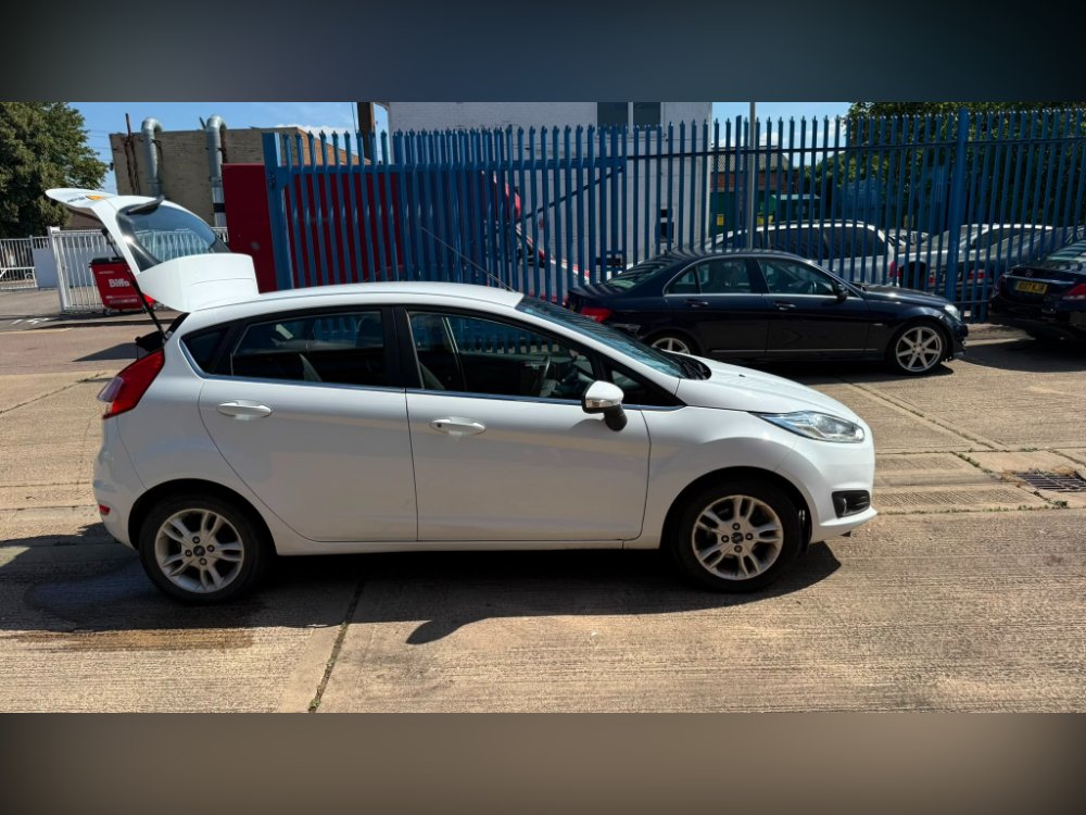 Ford Fiesta 1.0T EcoBoost Zetec Hatchback 5dr Petrol Manual Euro 6 s/s 100 ps for sale in LEICESTER
